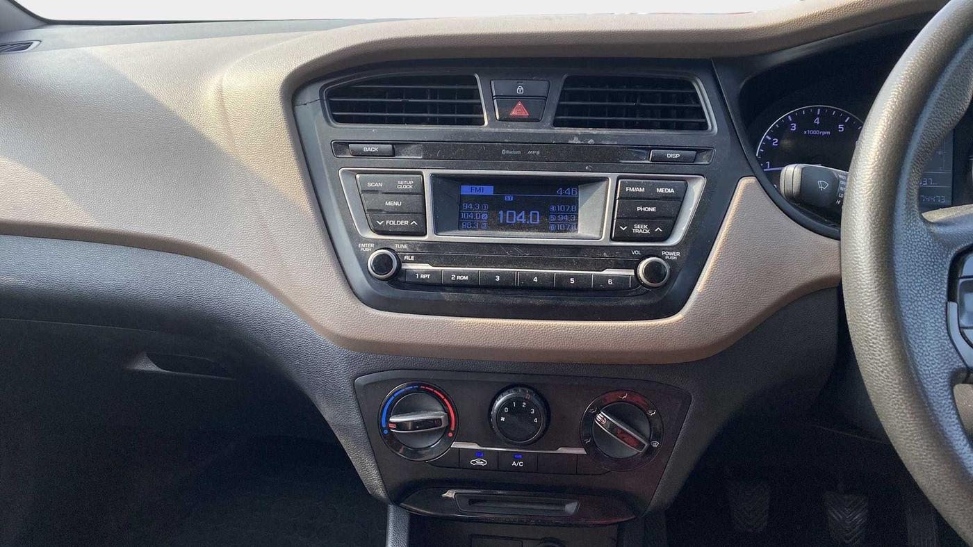 2016 Hyundai Elite i20 MAGNA 1.2, Petrol, Manual, 74,449 km, Air Conditioner