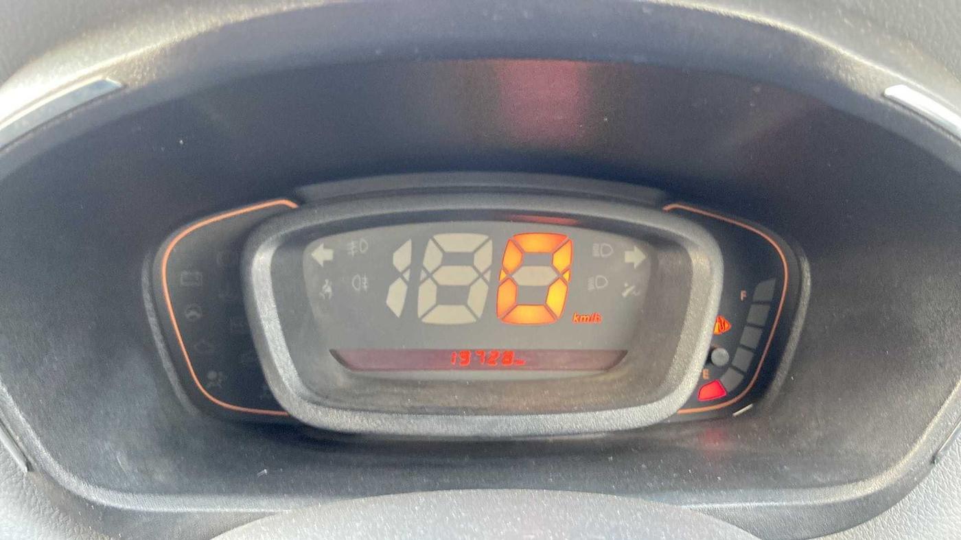 2016 Renault Kwid RXT 0.8, Petrol, Manual, 19,705 km, Odometer Image