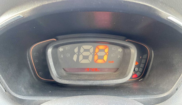 2016 Renault Kwid RXT 0.8, Petrol, Manual, 19,705 km, Odometer Image
