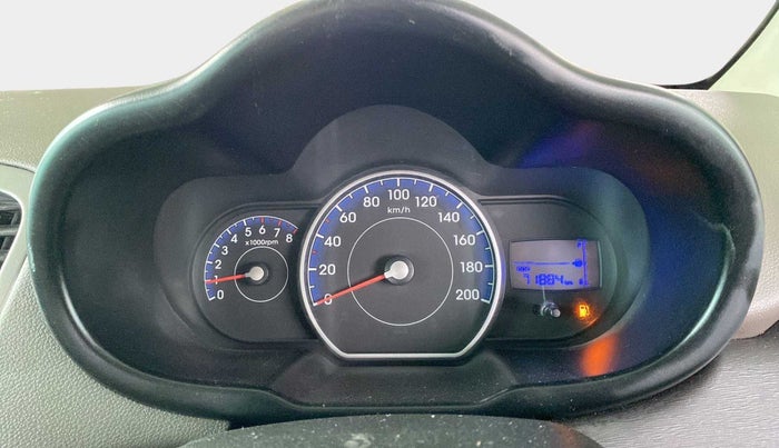 2015 Hyundai i10 SPORTZ 1.1, Petrol, Manual, 71,878 km, Odometer Image
