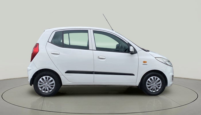 2015 Hyundai i10 SPORTZ 1.1, Petrol, Manual, 71,878 km, Right Side View