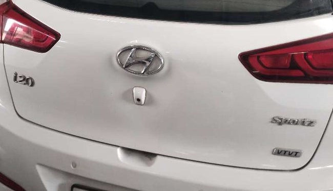 2017 Hyundai Elite i20 SPORTZ 1.2, Petrol, Manual, 21,054 km, Dicky (Boot door) - Jack missing