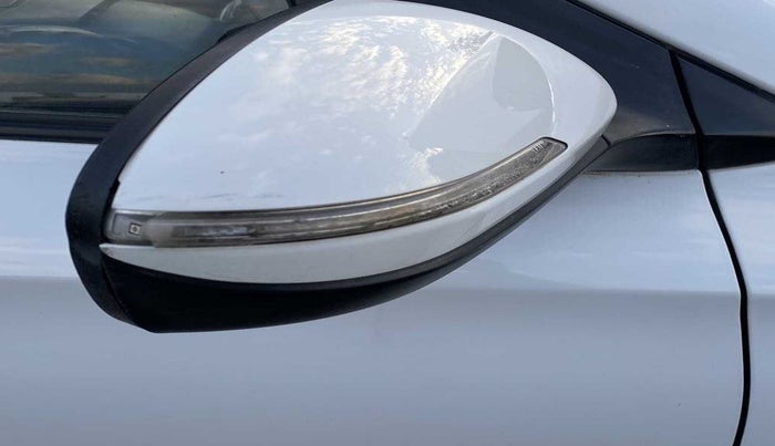 2017 Hyundai Elite i20 SPORTZ 1.2, Petrol, Manual, 21,054 km, Right rear-view mirror - Indicator light not working