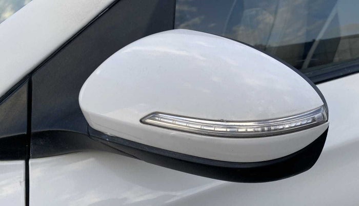 2017 Hyundai Elite i20 SPORTZ 1.2, Petrol, Manual, 21,054 km, Left rear-view mirror - Indicator light not working
