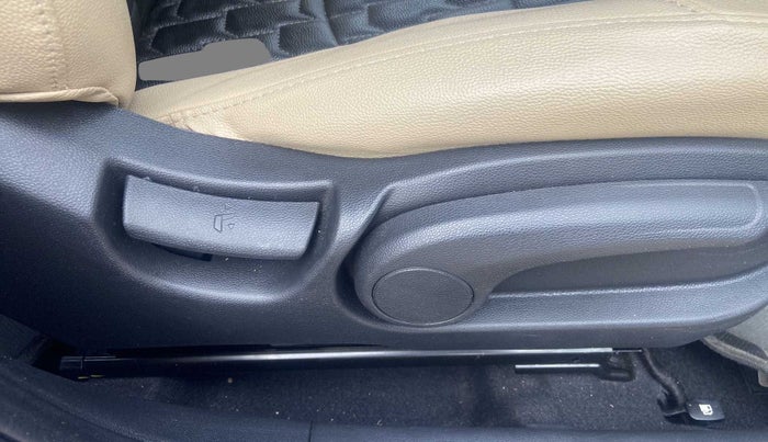 2019 Hyundai Elite i20 SPORTZ PLUS  1.2 CVT, Petrol, Automatic, 5,077 km, Driver Side Adjustment Panel