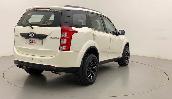 2018 Mahindra XUV500 W6, Diesel, Manual, 72,220 km, Right Back Diagonal
