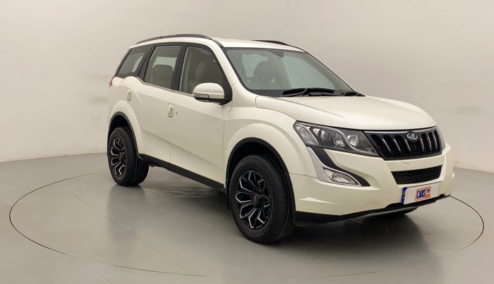 2018 Mahindra XUV500 W6, Diesel, Manual, 72,220 km, Right Front Diagonal