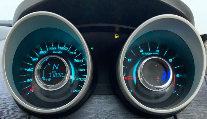 2018 Mahindra XUV500 W6, Diesel, Manual, 72,220 km, Odometer Image