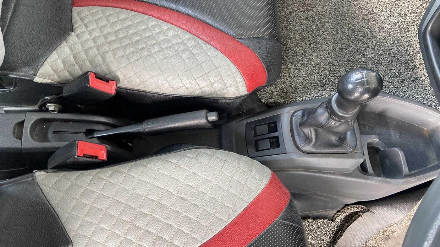 2018 Maruti Alto 800 LXI, Petrol, Manual, 69,935 km, Gear Lever