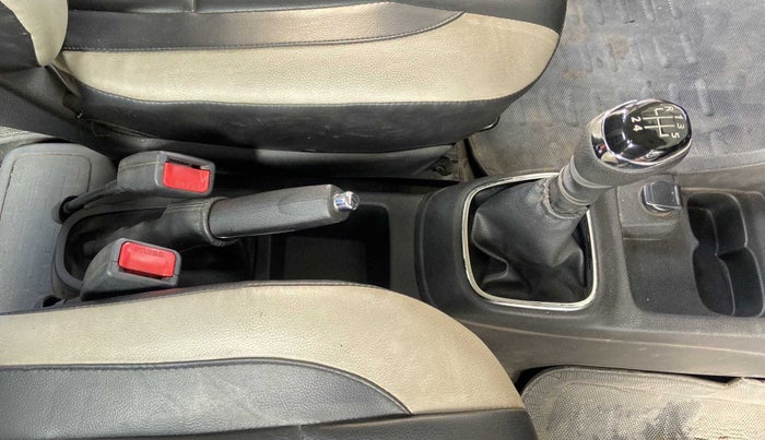 2018 Renault Kwid RXT 1.0, Petrol, Manual, 18,918 km, Gear Lever