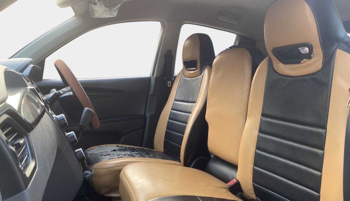 2018 Mahindra KUV 100 NXT K2 P 6 STR, Petrol, Manual, 52,257 km, Right Side Front Door Cabin