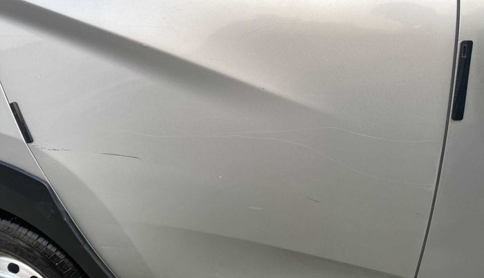 2018 Mahindra KUV 100 NXT K2 P 6 STR, Petrol, Manual, 52,257 km, Right rear door - Minor scratches
