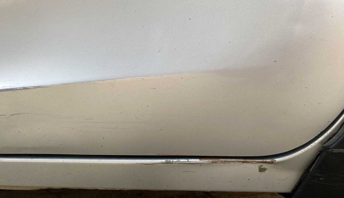 2018 Mahindra KUV 100 NXT K2 P 6 STR, Petrol, Manual, 52,257 km, Left running board - Slightly dented