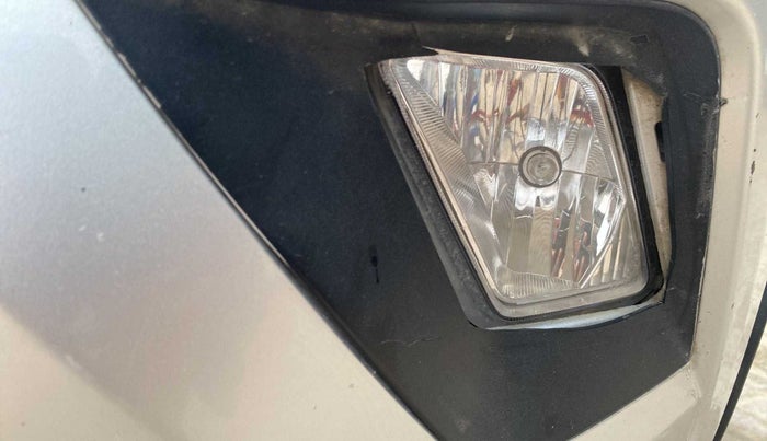 2018 Mahindra KUV 100 NXT K2 P 6 STR, Petrol, Manual, 52,257 km, Left fog light - Not working