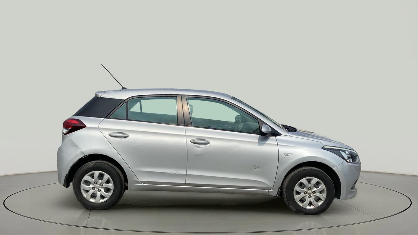 2017 Hyundai Elite i20 MAGNA 1.2, Petrol, Manual, 72,867 km, Right Side View