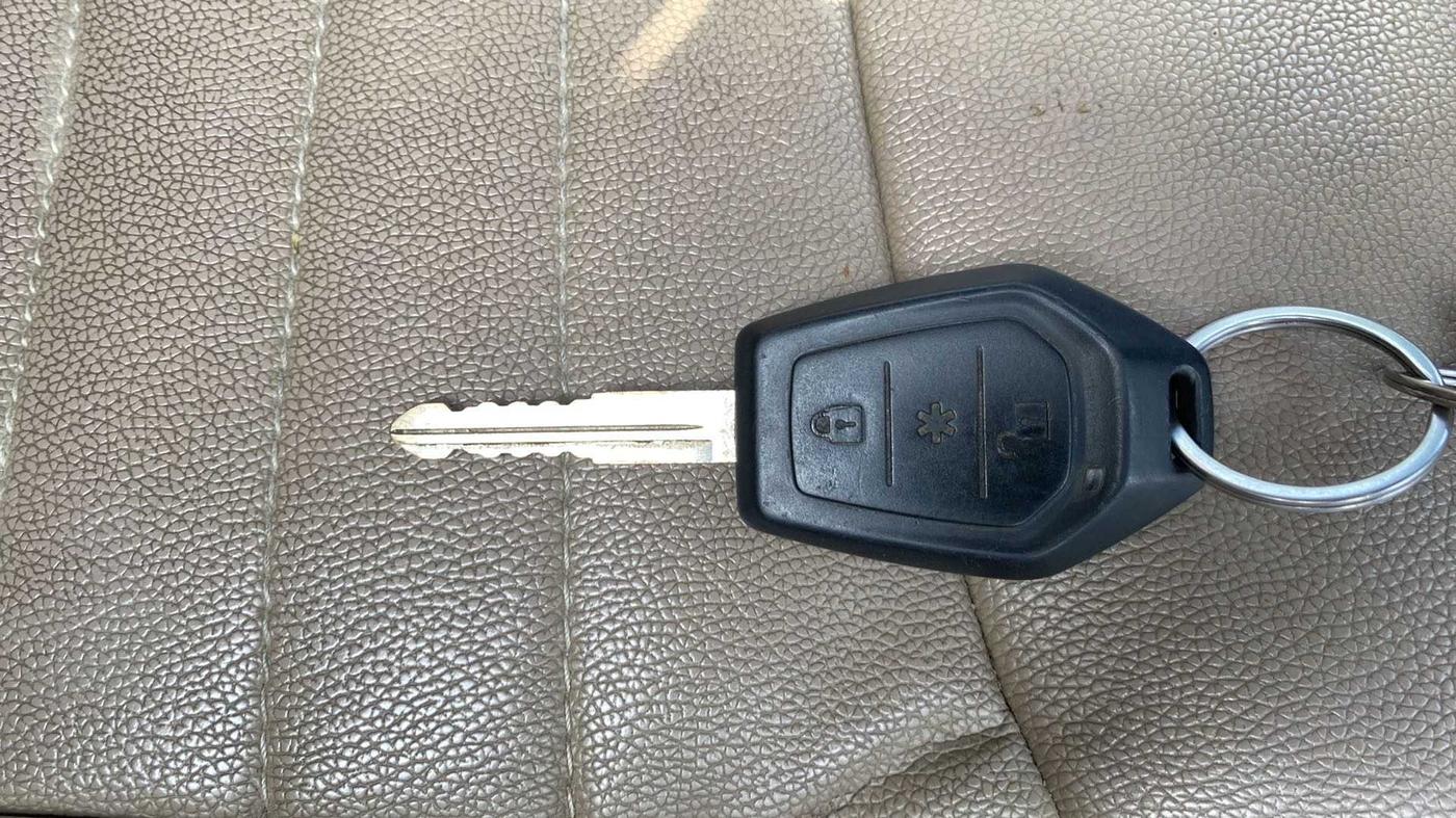 2015 Mahindra TUV300 T8, Diesel, Manual, 58,663 km, Key Close Up