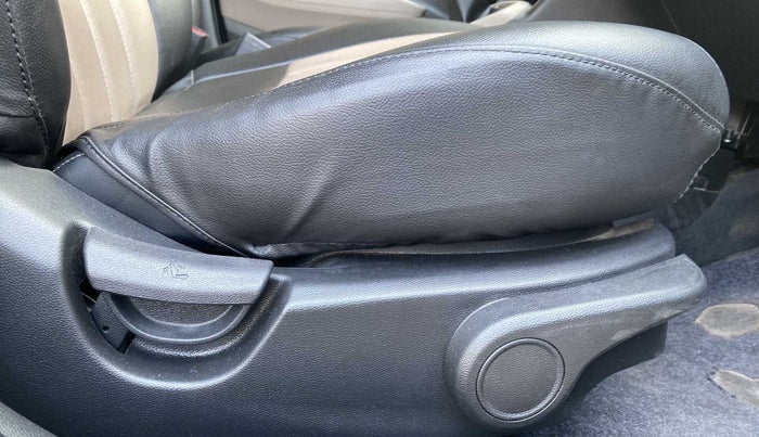 2019 Hyundai Grand i10 ASTA 1.2 KAPPA VTVT, Petrol, Manual, 25,865 km, Driver Side Adjustment Panel
