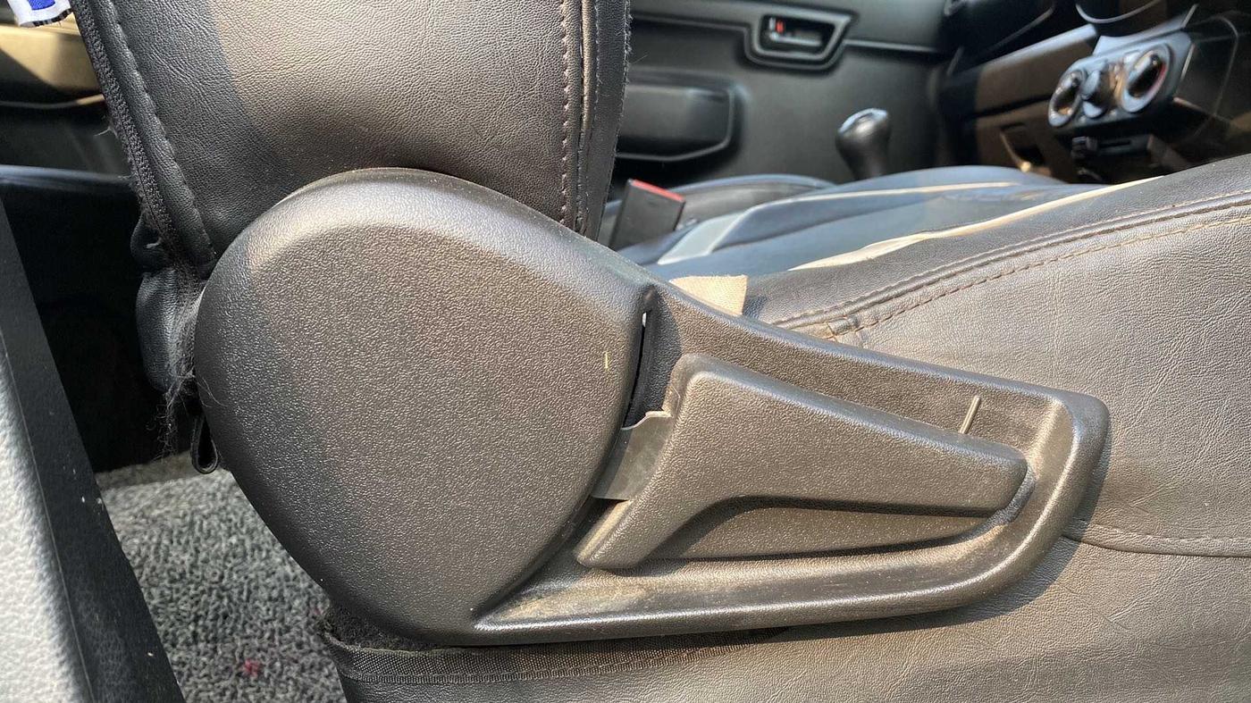 2019 Maruti S PRESSO VXI, Petrol, Manual, 30,279 km, Driver Side Adjustment Panel