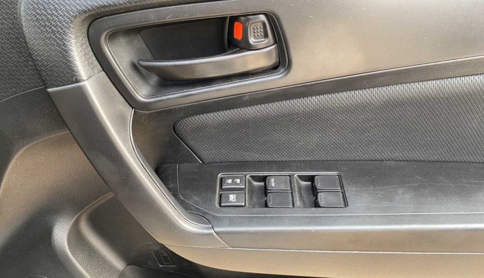 2020 Maruti Vitara Brezza VXI AT SHVS, Petrol, Automatic, 42,035 km, Driver Side Door Panels Control