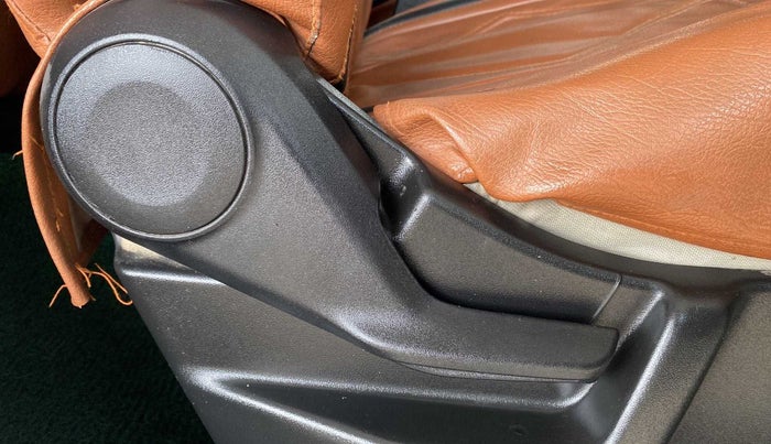 2021 Maruti New Wagon-R VXI 1.0, Petrol, Manual, 40,761 km, Driver Side Adjustment Panel