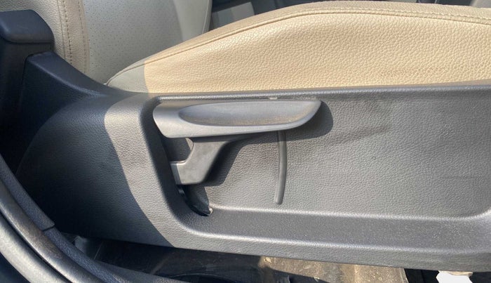 2018 Skoda Rapid STYLE 1.6 MPI AT, Petrol, Automatic, 19,644 km, Driver Side Adjustment Panel