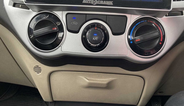 2012 Hyundai i20 ERA 1.2, Petrol, Manual, 32,046 km, AC Unit - Car heater not working