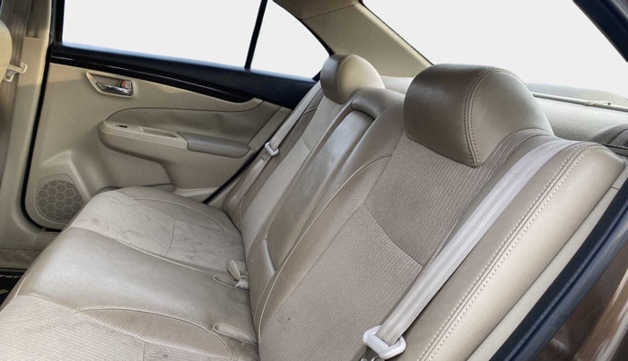 2015 Maruti Ciaz ZXI, Petrol, Manual, 53,004 km, Right Side Rear Door Cabin