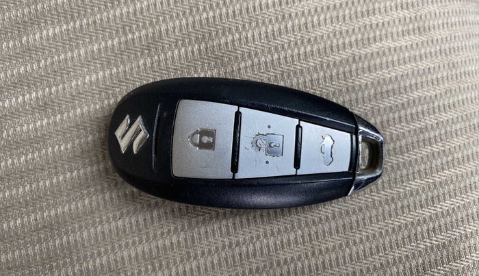 2015 Maruti Ciaz ZXI, Petrol, Manual, 53,004 km, Key Close Up