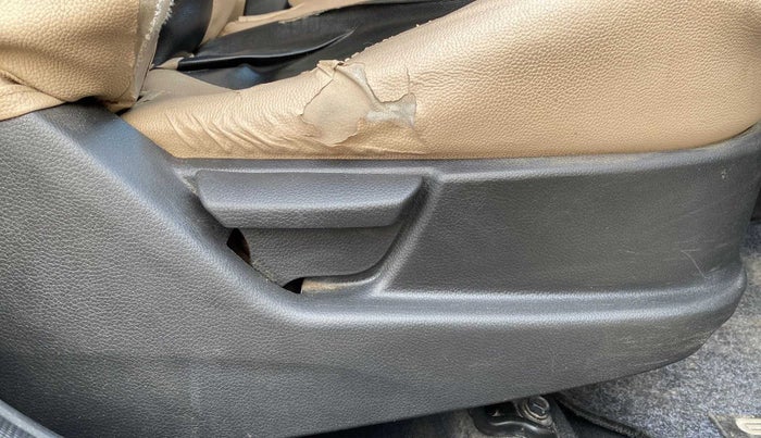 2018 Hyundai Eon ERA +, Petrol, Manual, 53,426 km, Driver Side Adjustment Panel