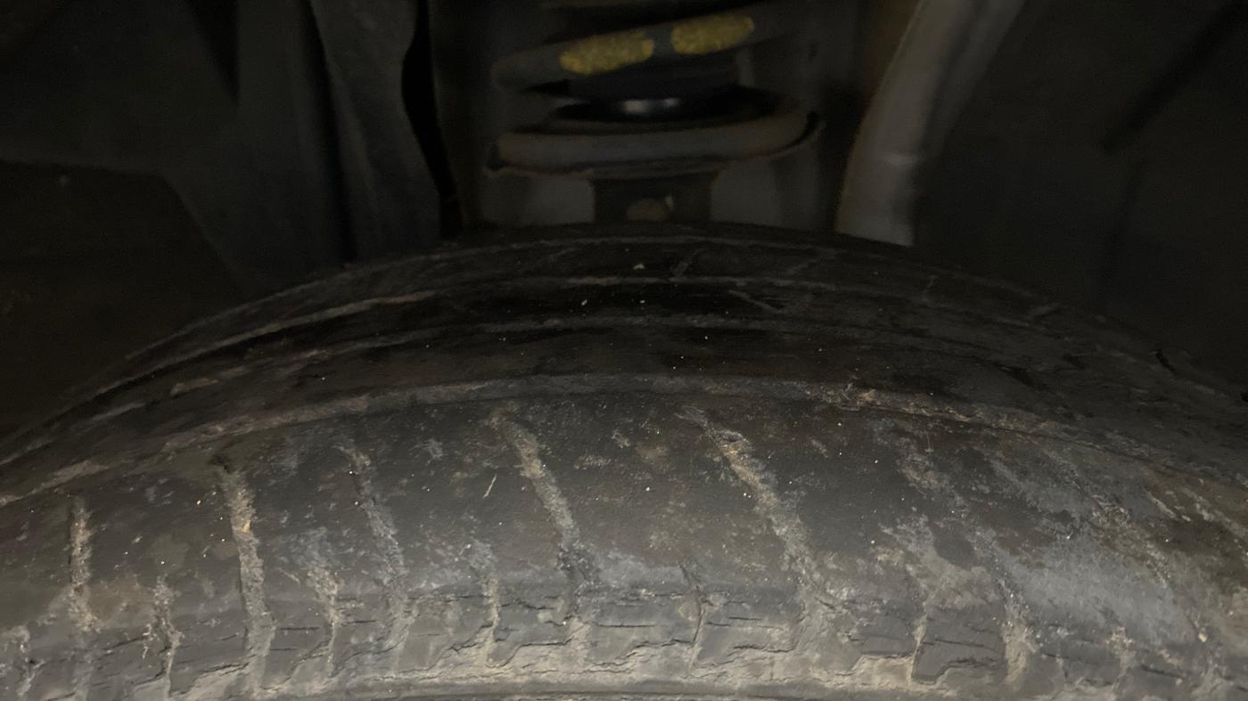 2021 Nissan MAGNITE XE, Petrol, Manual, 43,789 km, Right Front Tyre Tread