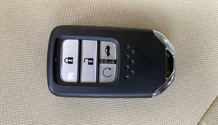 2022 Honda City 1.5L I-VTE V CVT, Petrol, Automatic, 14,437 km, Key Close Up