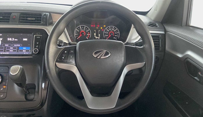 2017 Mahindra KUV 100 NXT K6+ P 6 STR, Petrol, Manual, 58,441 km, Steering Wheel Close Up