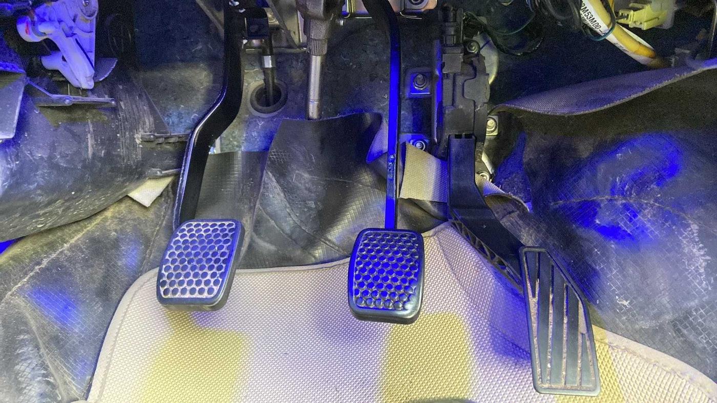 2019 Maruti Alto VXI, CNG, Manual, 64,585 km, Pedals