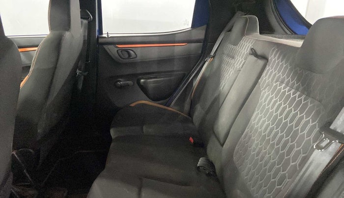 2019 Renault Kwid CLIMBER 1.0 AMT, Petrol, Automatic, 5,126 km, Right Side Rear Door Cabin