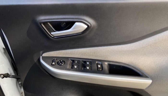 2022 Nissan MAGNITE XV MT, Petrol, Manual, 9,930 km, Driver Side Door Panels Control