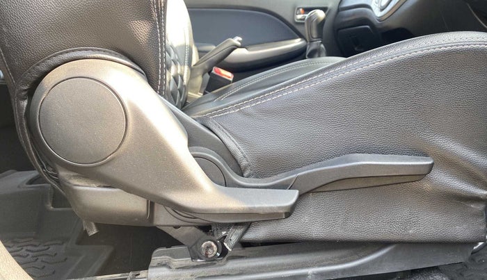 2021 Maruti Baleno ZETA PETROL 1.2, Petrol, Manual, 37,722 km, Driver Side Adjustment Panel