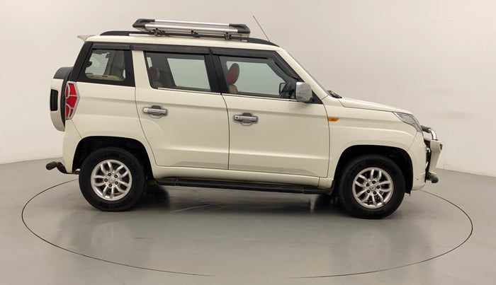 2017 Mahindra TUV300 T8, Diesel, Manual, 40,687 km, Right Side View