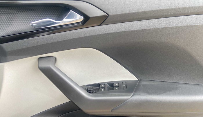 2022 Skoda KUSHAQ STYLE 1.5L TSI DSG, Petrol, Automatic, 16,480 km, Driver Side Door Panels Control