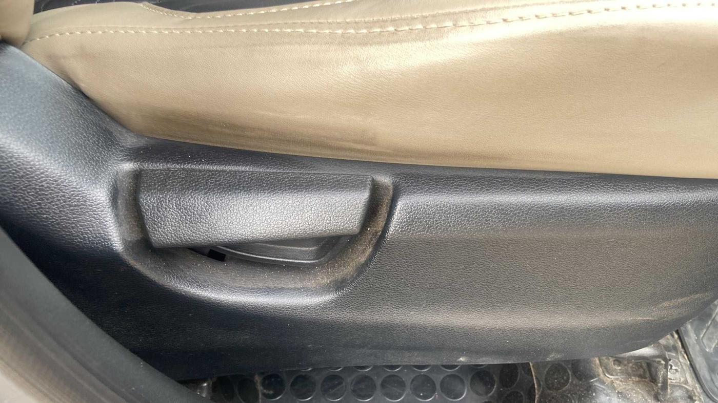 2021 Hyundai NEW SANTRO SPORTZ MT, Petrol, Manual, 24,940 km, Driver Side Adjustment Panel