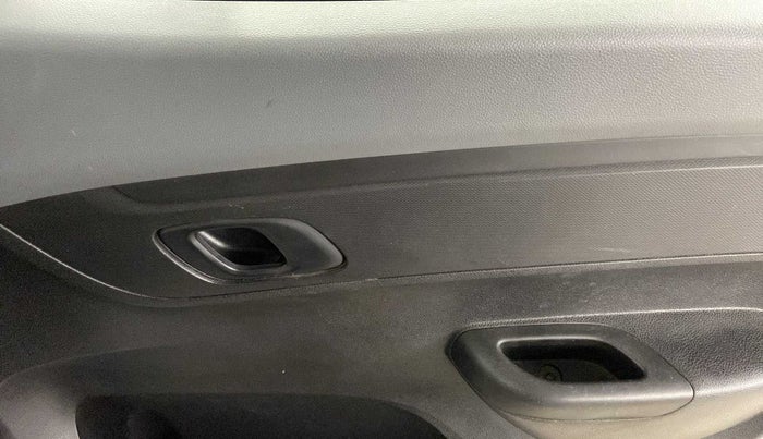 2021 Renault Kwid RXT 1.0 AMT (O), Petrol, Automatic, 31,377 km, Driver Side Door Panels Control
