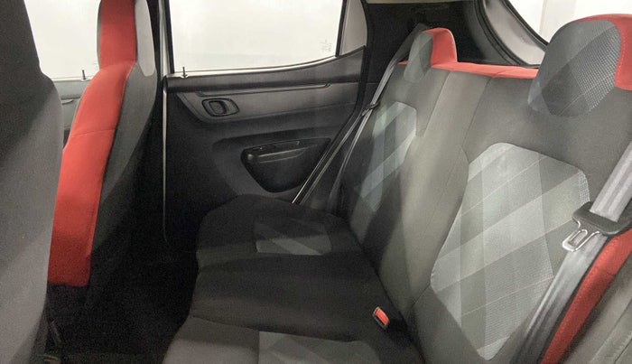 2021 Renault Kwid RXT 1.0 AMT (O), Petrol, Automatic, 31,377 km, Right Side Rear Door Cabin