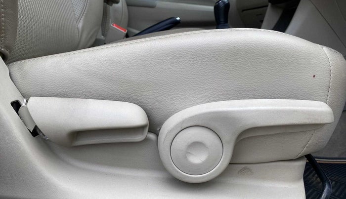 2018 Maruti Ciaz ZETA 1.4  MT PETROL, Petrol, Manual, 16,677 km, Driver Side Adjustment Panel