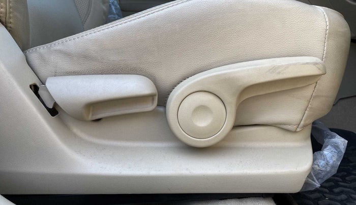 2021 Maruti Ciaz ALPHA 1.5 SHVS PETROL, Petrol, Manual, 17,741 km, Driver Side Adjustment Panel