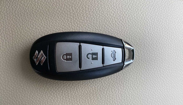 2021 Maruti Ciaz ALPHA 1.5 SHVS PETROL, Petrol, Manual, 17,741 km, Key Close Up