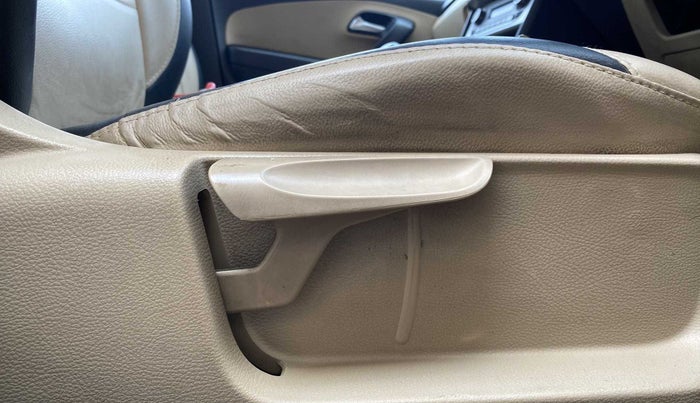 2017 Volkswagen Ameo HIGHLINE1.5L, Diesel, Manual, 84,780 km, Driver Side Adjustment Panel
