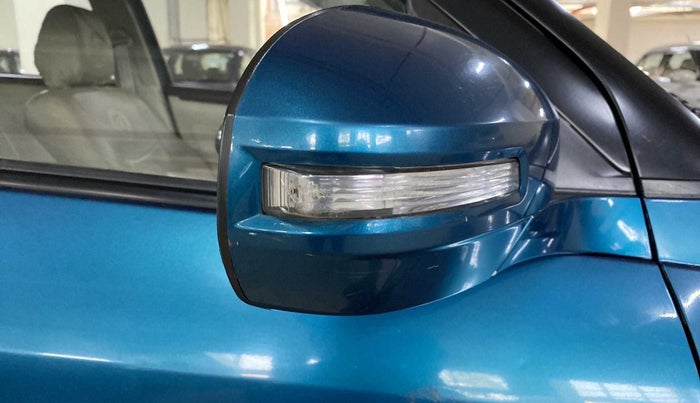 2014 Maruti Swift Dzire VDI REGAL EDITION, Diesel, Manual, 81,134 km, Right rear-view mirror - Minor noise
