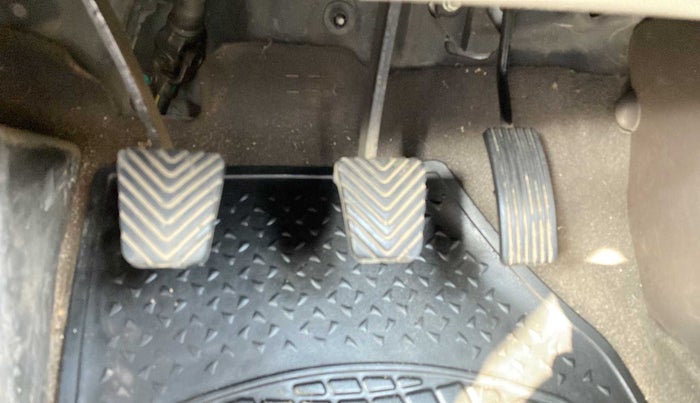 2011 Hyundai i20 MAGNA 1.2, Petrol, Manual, 91,757 km, Pedals