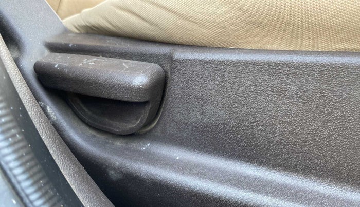 2011 Hyundai i20 MAGNA 1.2, Petrol, Manual, 91,757 km, Driver Side Adjustment Panel