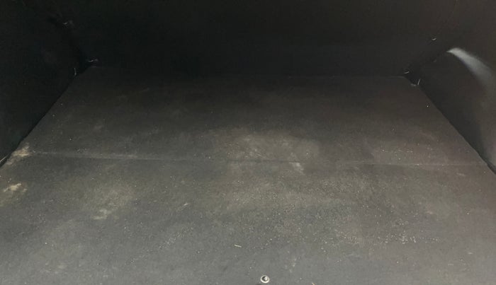 2017 Hyundai Creta SX PLUS 1.6 PETROL, Petrol, Manual, 71,875 km, Boot Inside