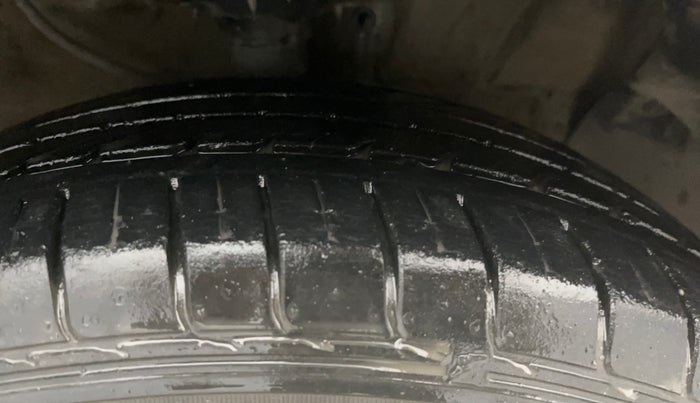 2017 Hyundai Creta SX PLUS 1.6 PETROL, Petrol, Manual, 71,875 km, Right Front Tyre Tread